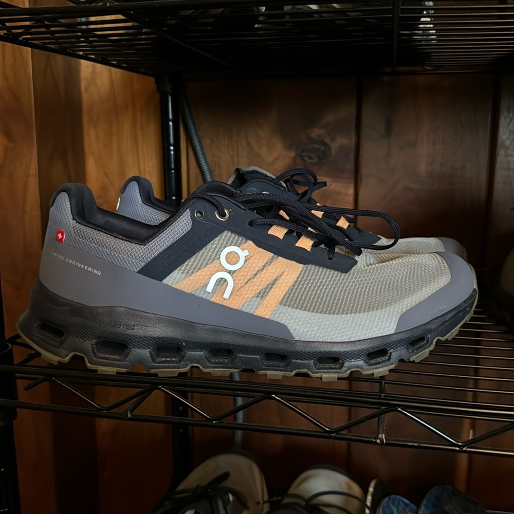 ON Running shoes